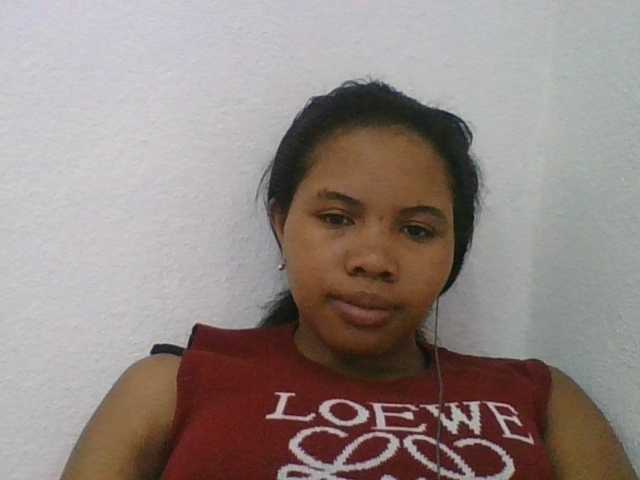 Juliah1a live cam on BongaCams