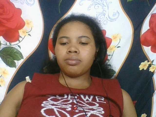 Juliah1a live cam on BongaCams