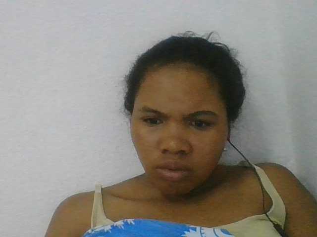 Juliah1a live cam on BongaCams