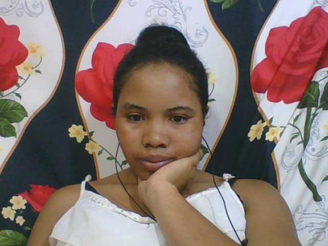 Juliah1a live cam on BongaCams