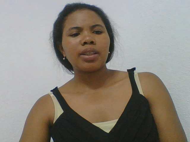 Juliah1a live cam on BongaCams