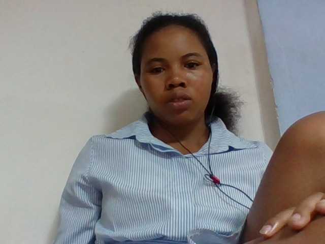 Juliah1a live cam on BongaCams