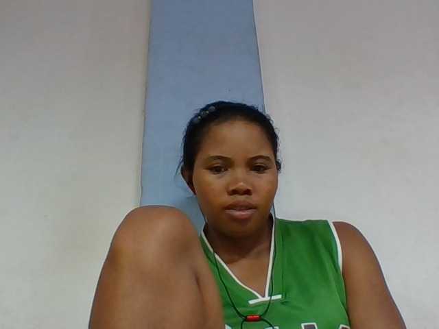 Juliah1a live cam on BongaCams