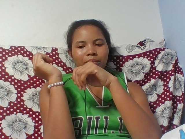 Juliah1a live cam on BongaCams