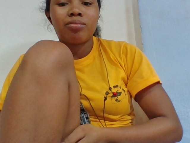 Juliah1a live cam on BongaCams