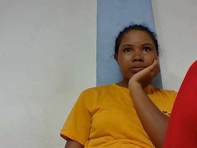 Juliah1a live cam on BongaCams