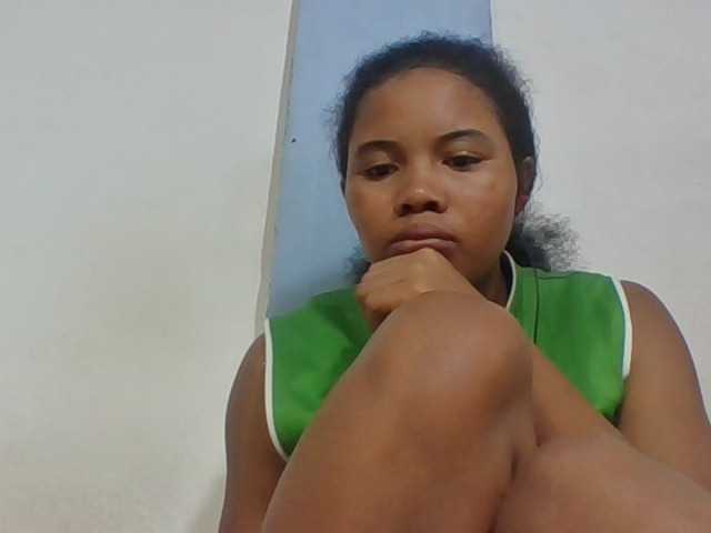 Juliah1a live cam on BongaCams