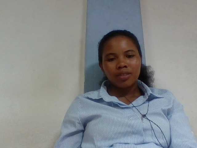 Juliah1a live cam on BongaCams