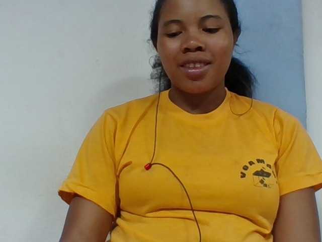 Juliah1a live cam on BongaCams
