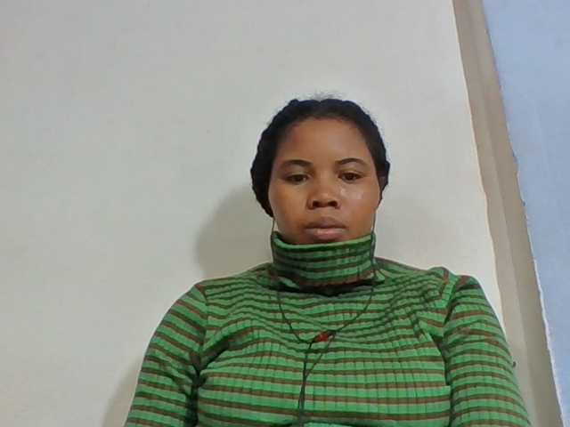 Juliah1a live cam on BongaCams