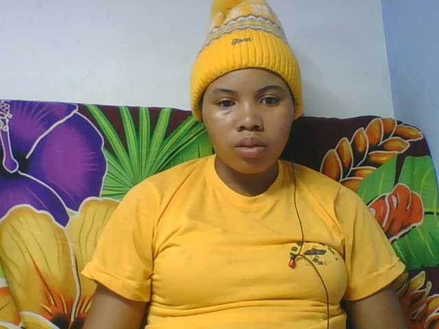 Juliah1a live cam on BongaCams