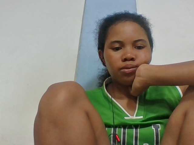 Juliah1a live cam on BongaCams