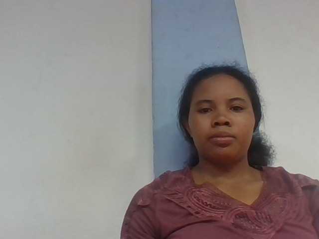 Juliah1a live cam on BongaCams