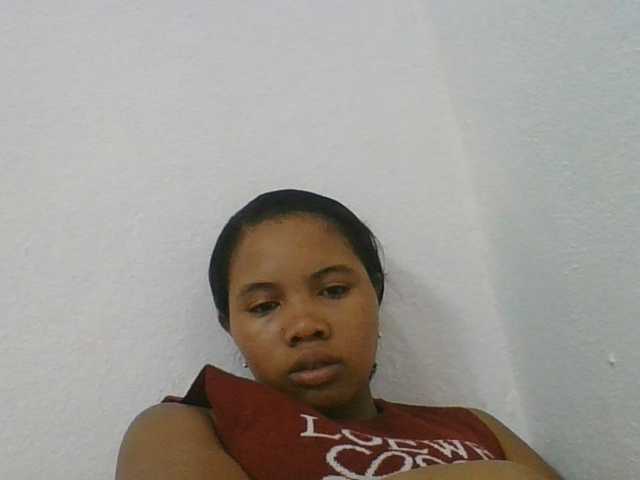 Juliah1a live cam on BongaCams