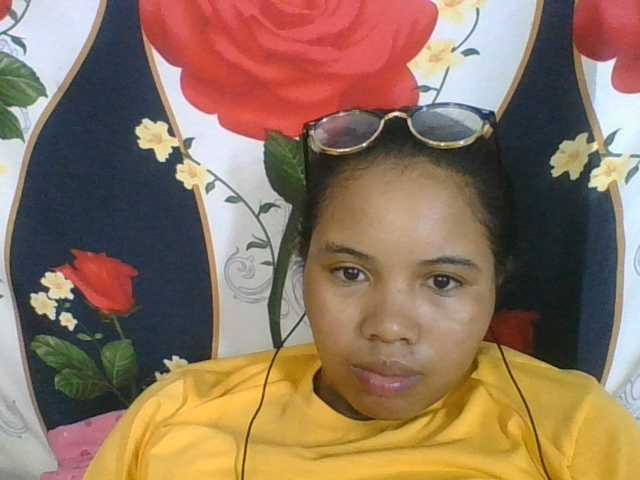 Juliah1a live cam on BongaCams