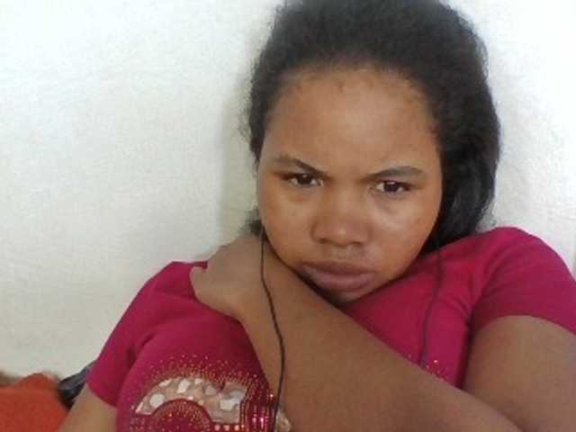 Juliah1a live cam on BongaCams