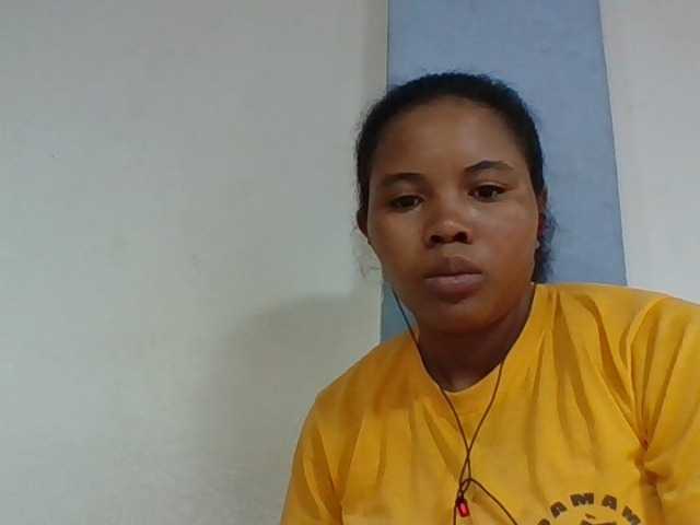 Juliah1a live cam on BongaCams