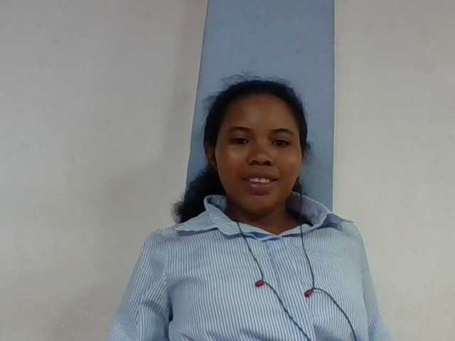 Juliah1a live cam on BongaCams