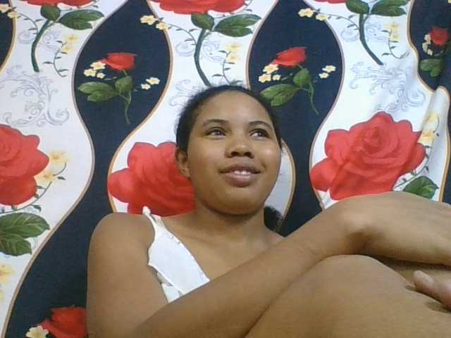 Juliah1a live cam on BongaCams