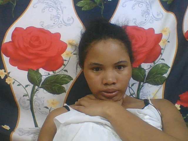 Juliah1a live cam on BongaCams