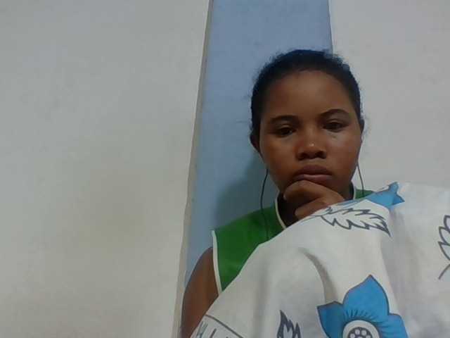 Juliah1a live cam on BongaCams