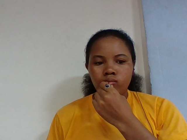 Juliah1a live cam on BongaCams