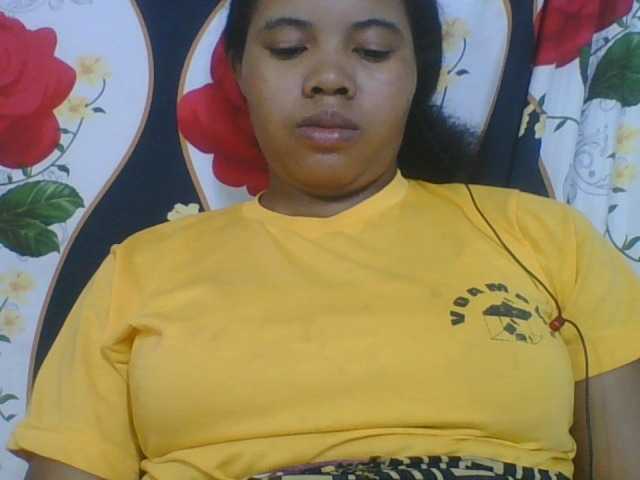 Juliah1a live cam on BongaCams