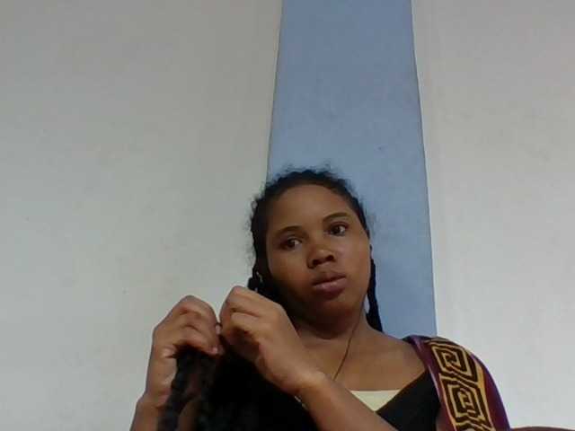 Juliah1a live cam on BongaCams