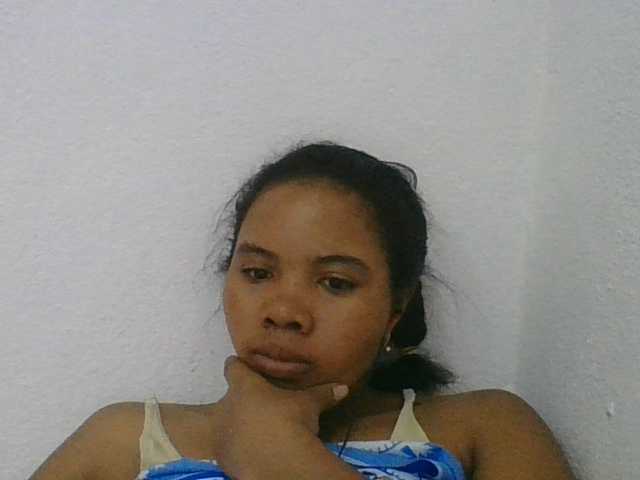 Juliah1a live cam on BongaCams