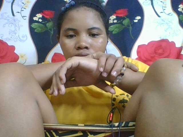 Juliah1a live cam on BongaCams