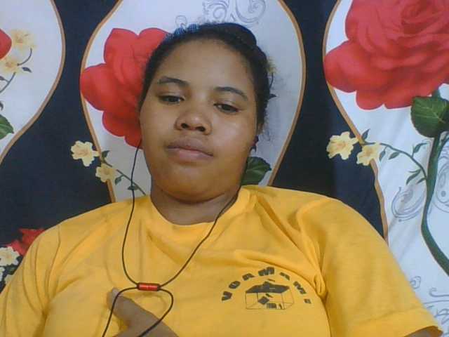 Juliah1a live cam on BongaCams
