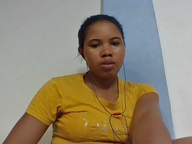 Juliah1a live cam on BongaCams