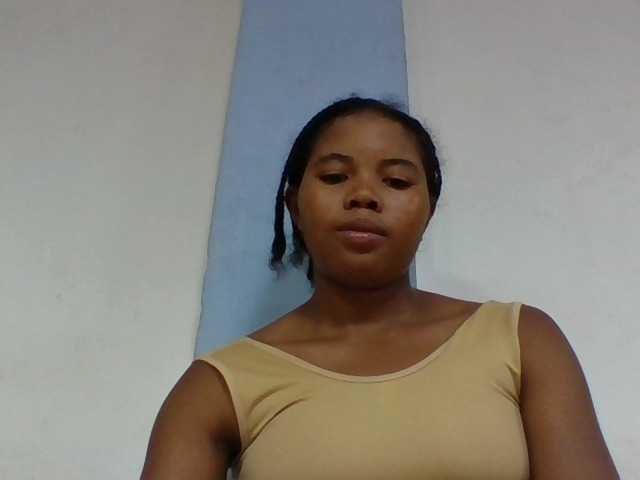 le modèle Juliah1a est en webcam porno dans un show sur le site bongacams, il possède les tags suivants: Ebony,Brunette,Shaved