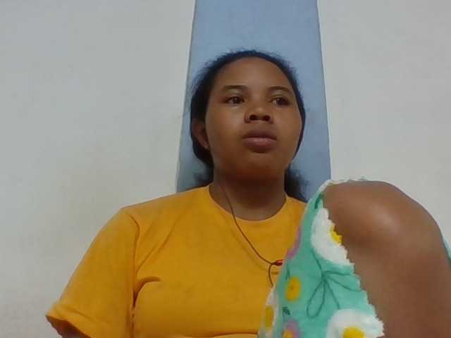 Juliah1a live cam on BongaCams