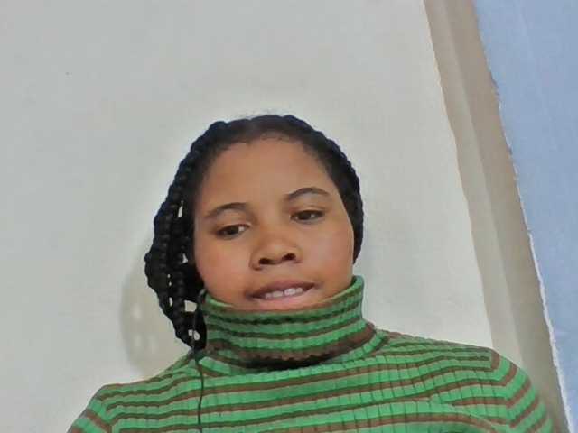 Juliah1a live cam on BongaCams