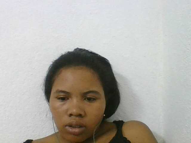 Juliah1a live cam on BongaCams