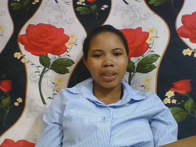 Juliah1a live cam on BongaCams