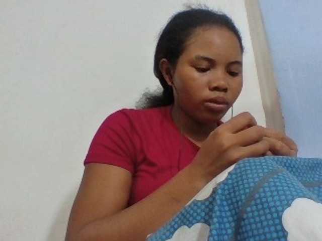 Juliah1a live cam on BongaCams