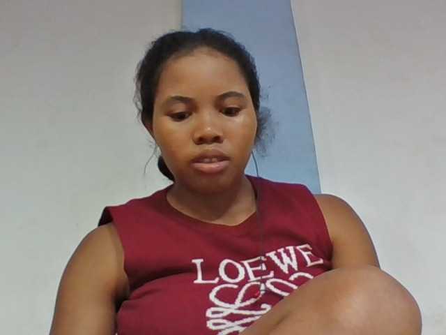 Juliah1a live cam on BongaCams