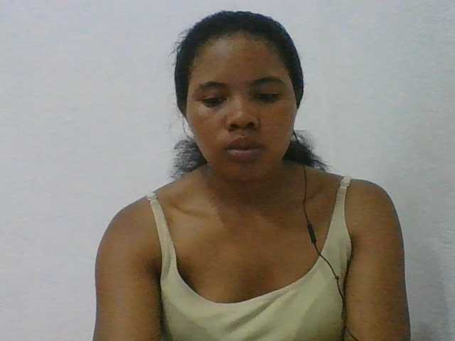 Juliah1a live cam on BongaCams