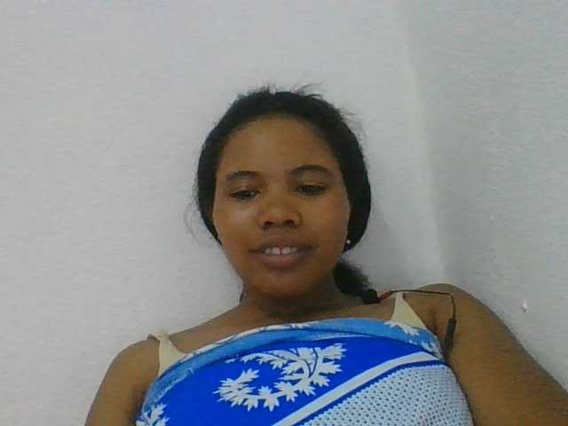Juliah1a live cam on BongaCams