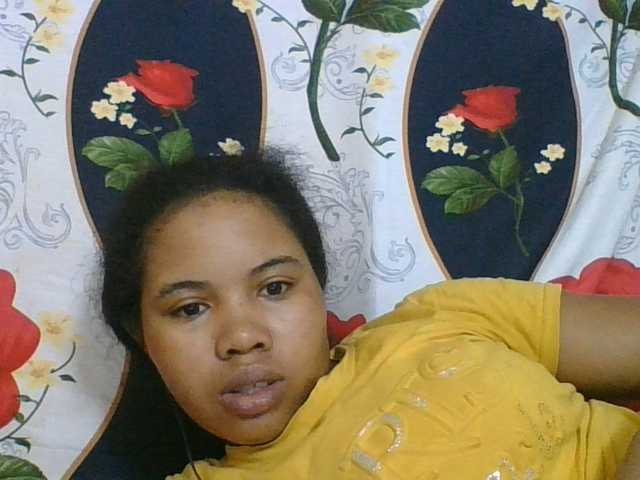 Juliah1a live cam on BongaCams