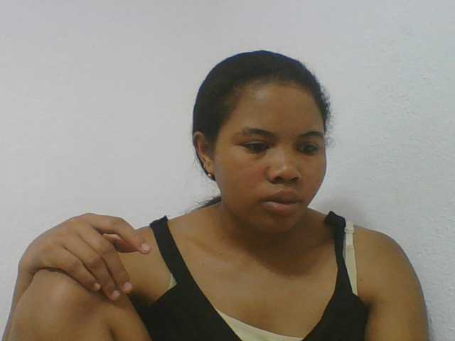 Juliah1a live cam on BongaCams