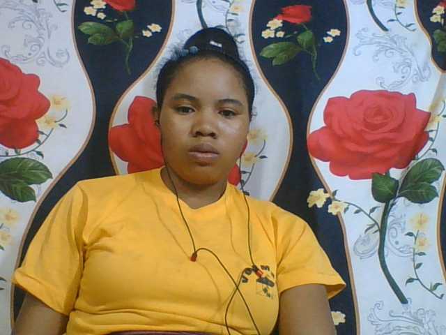 Juliah1a live cam on BongaCams