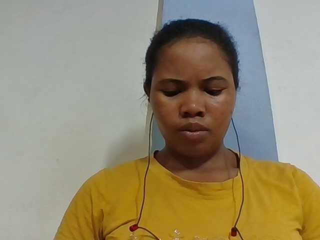Juliah1a live cam on BongaCams