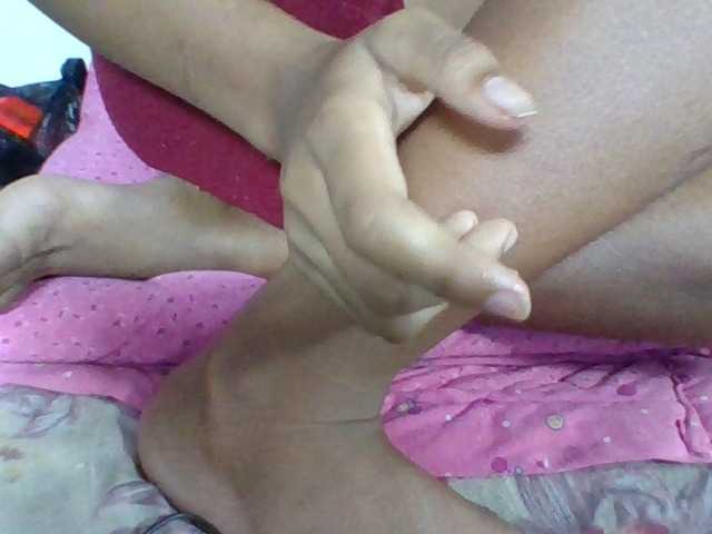 Juliah1a live cam on BongaCams
