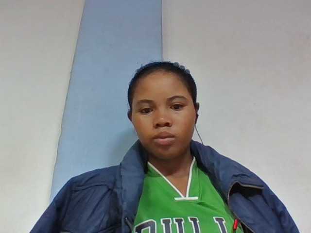 Juliah1a live cam on BongaCams