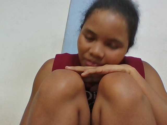 Juliah1a live cam on BongaCams