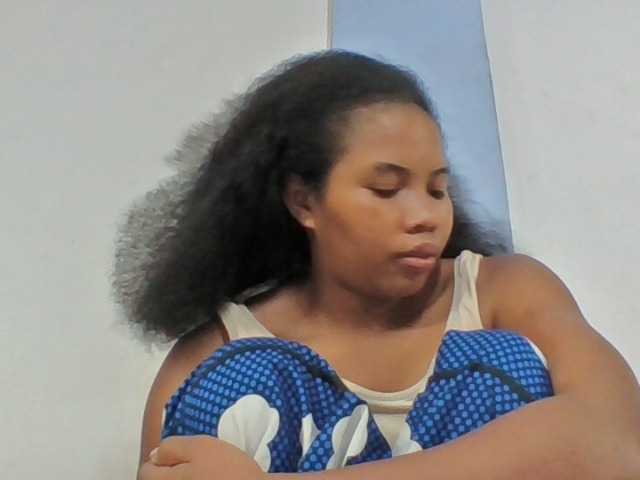 Juliah1a live cam on BongaCams