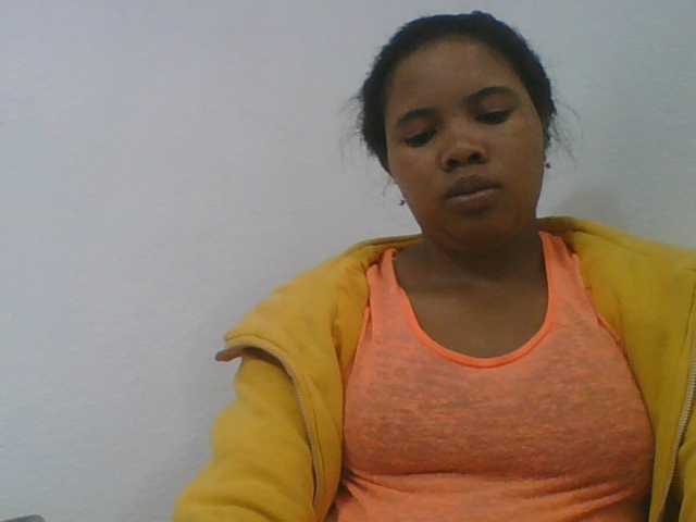 Juliah1a live cam on BongaCams